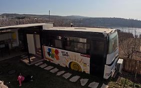 דירות The Bus